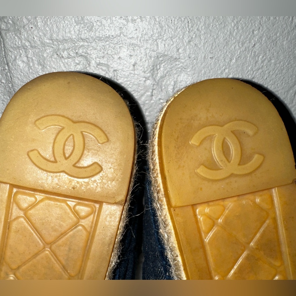 Chanel Denim Blue and Black CC Espadrille Size 37 - Picture 11 of 13